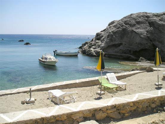 Castelia Bay Hotel Амупи Экстерьер фото